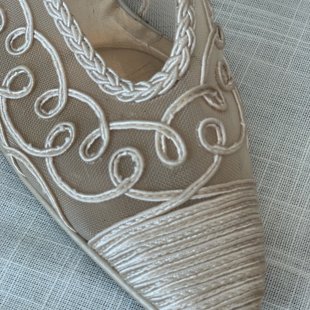 Stuart Weitzman dress pumps - Picture 2 of 7